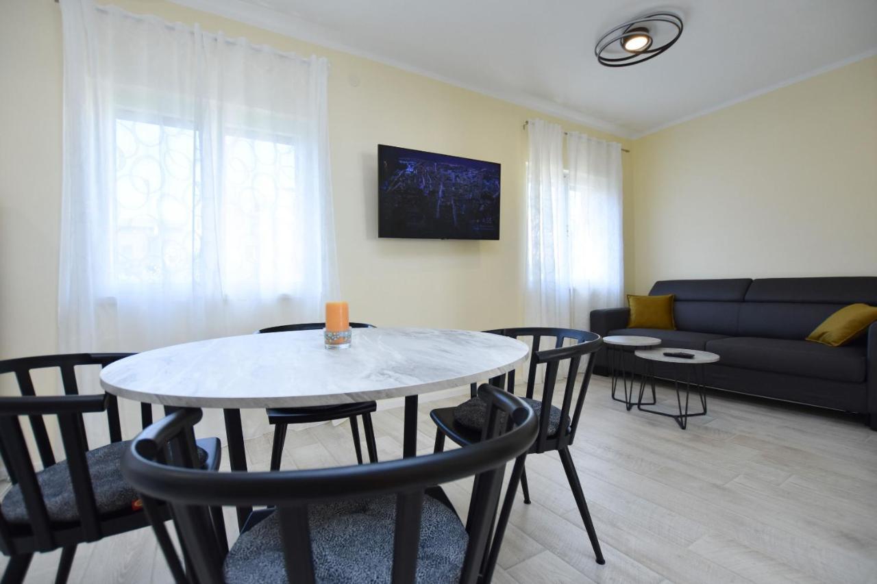 Apartment Ruzica Primosten Exterior photo