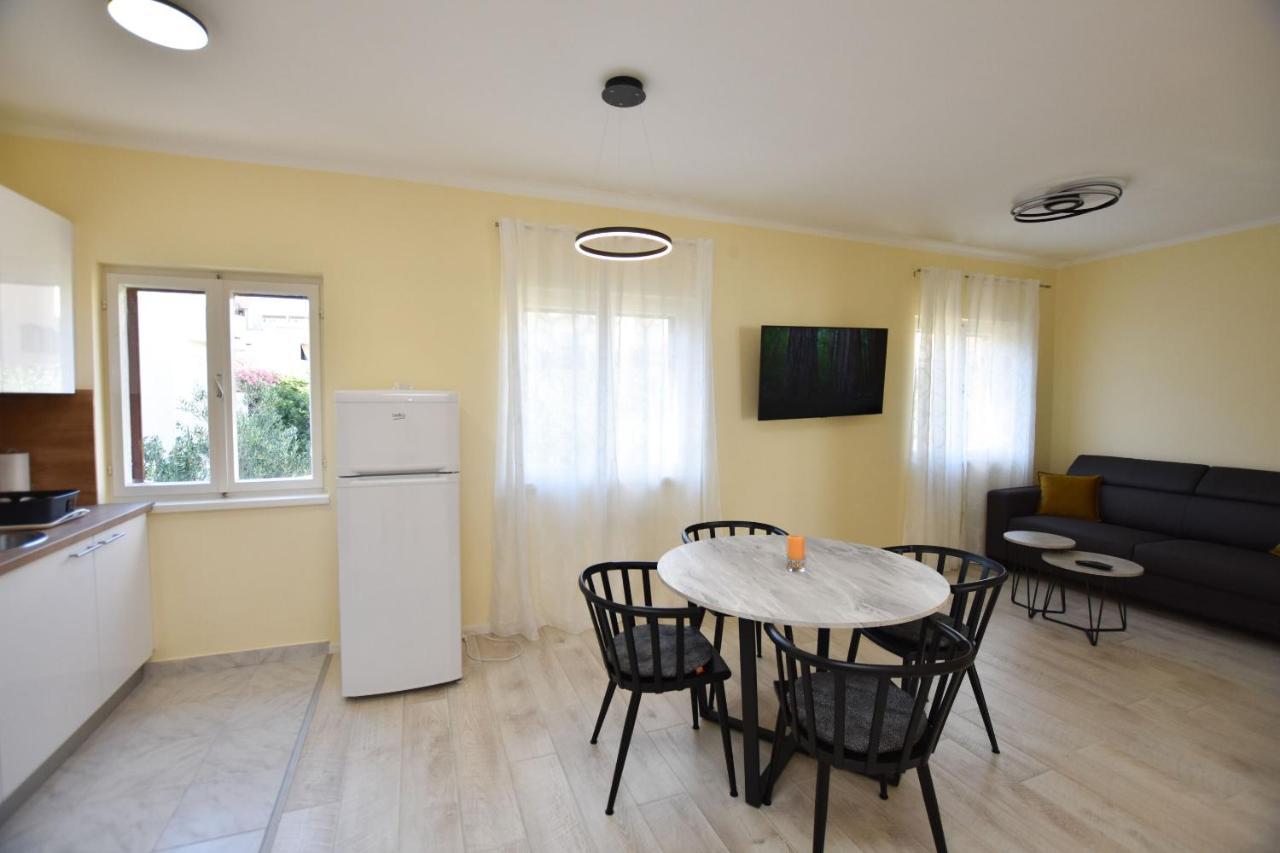 Apartment Ruzica Primosten Exterior photo
